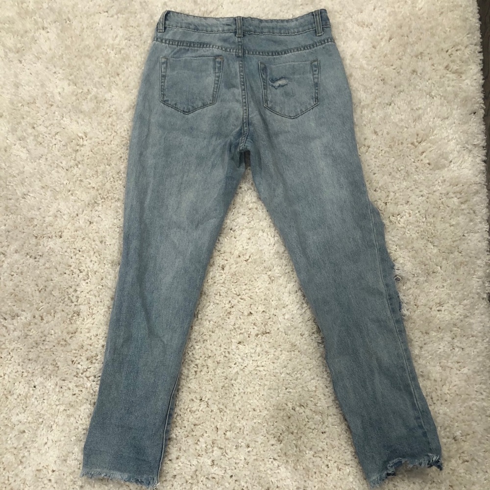 Distressed Jeans - Picture 2 of 3